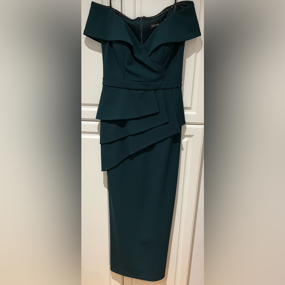 XSCAPE Dress Emerald Pine Green Prom Size 10 NWT Off-The-Shoulder Peplum Gown
